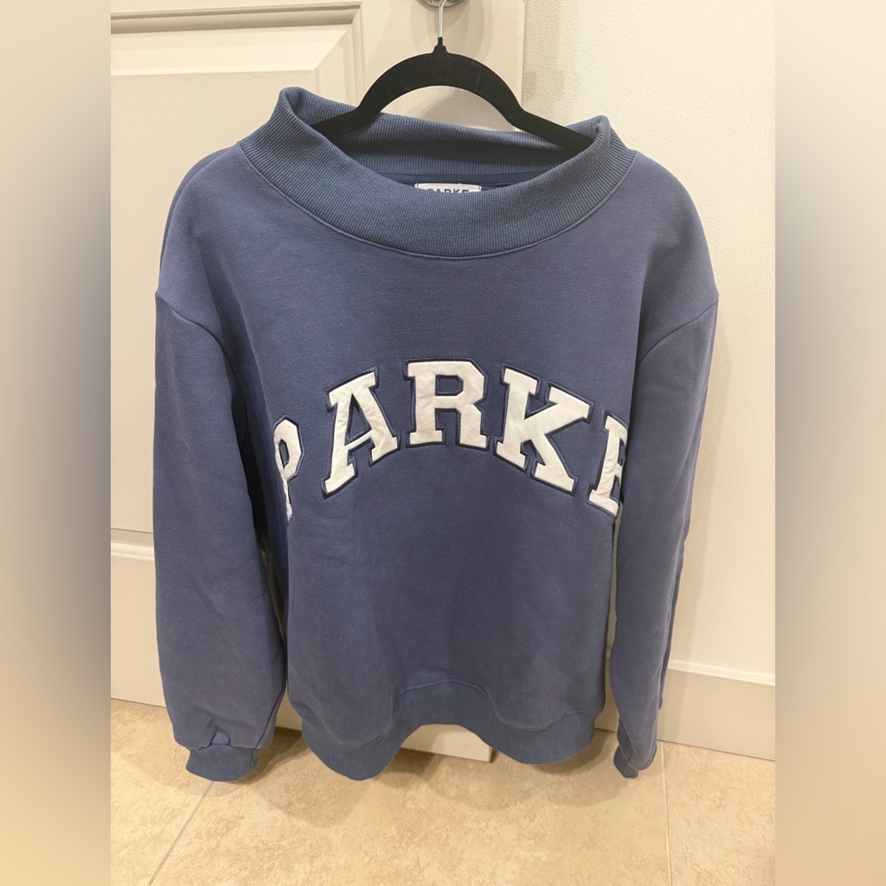Parke Blue Mockneck Sweatshirt. 💙⚡️